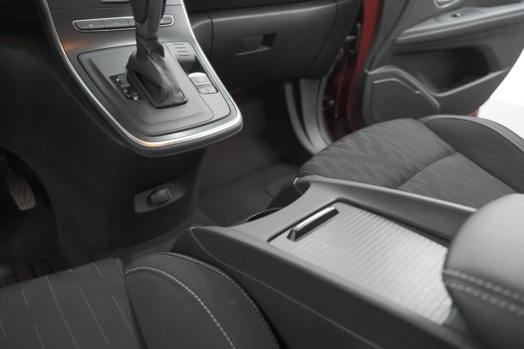 Renault Scenic tce 140 edc limited | camera | stoelverwarming | navigatie |