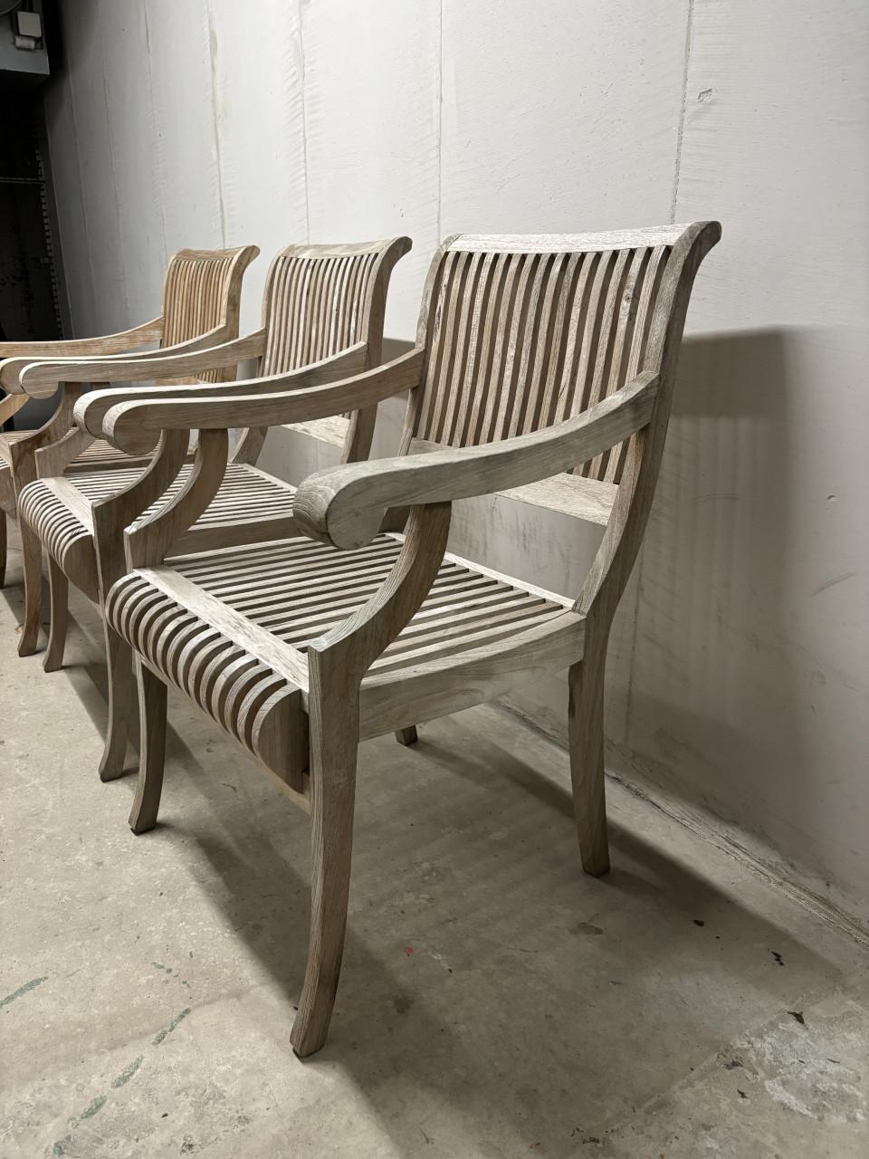 4 teakhouten tuinstoelen