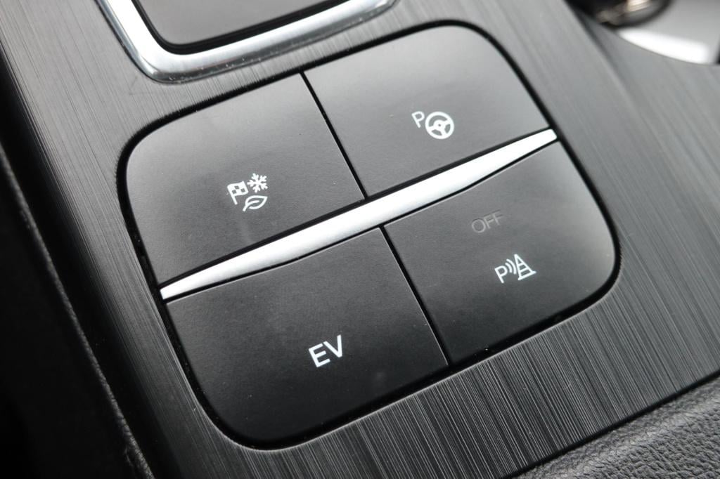 Ford Kuga 2.5 phev st-line x