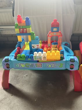 Mega bloks speeltafel en kar