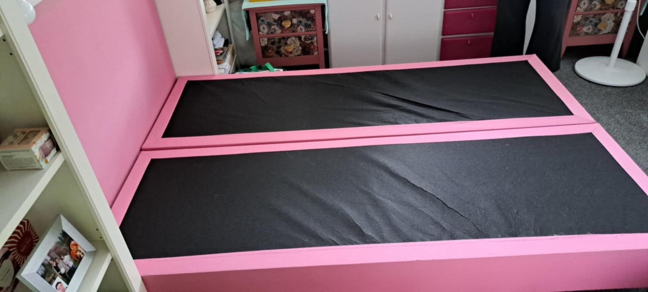 BOXSPRING ROZE 140X200 CM MET MATRAS OF ZONDER MATRAS.