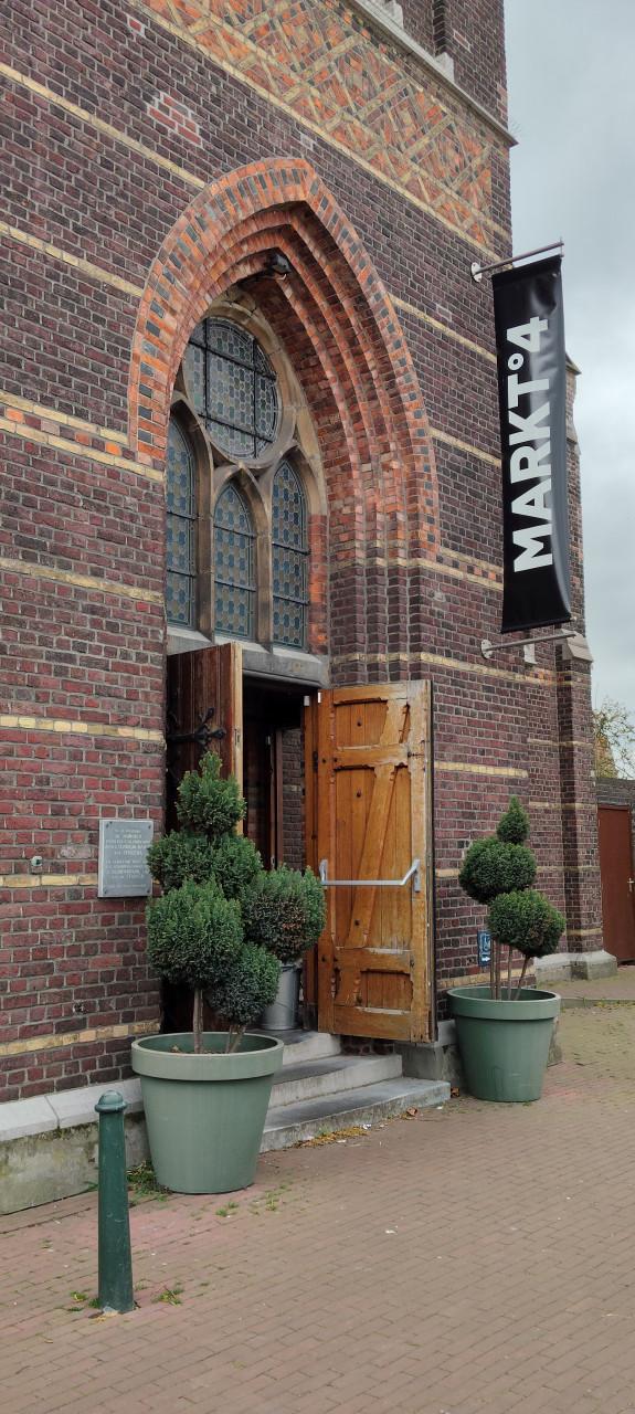 Bedrijf/winkel ruimtes te huur in Sas van Gent