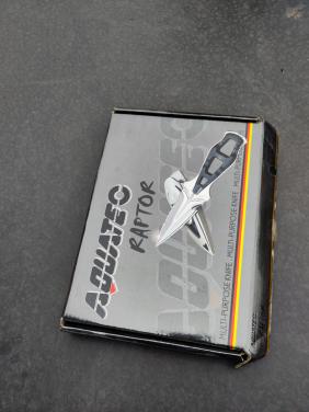 Duikset te koop: Aquatech duikmes en Green Force duiklamp