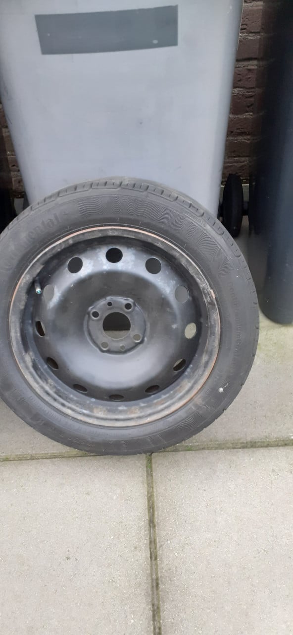 Ford Ka / Fiat 500 banden, Continental Premium Contact, 195-50-15, 4x98