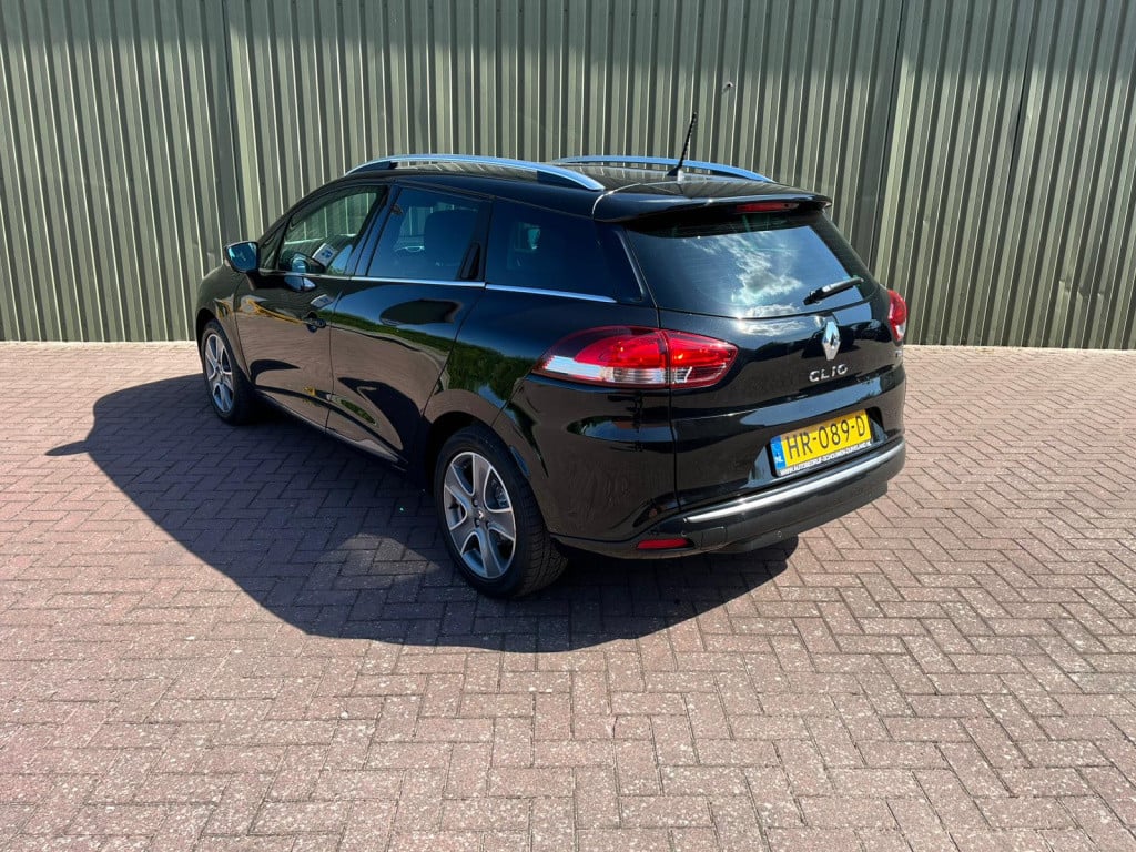 Renault Clio estate 0.9 tce night&day