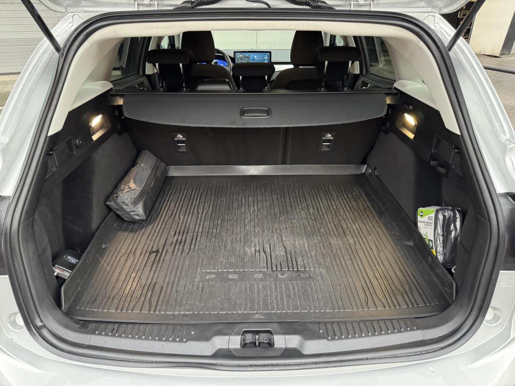 Ford Focus wagon 1.0 ecoboost hybrid titanium x drivers assistance pack, nl