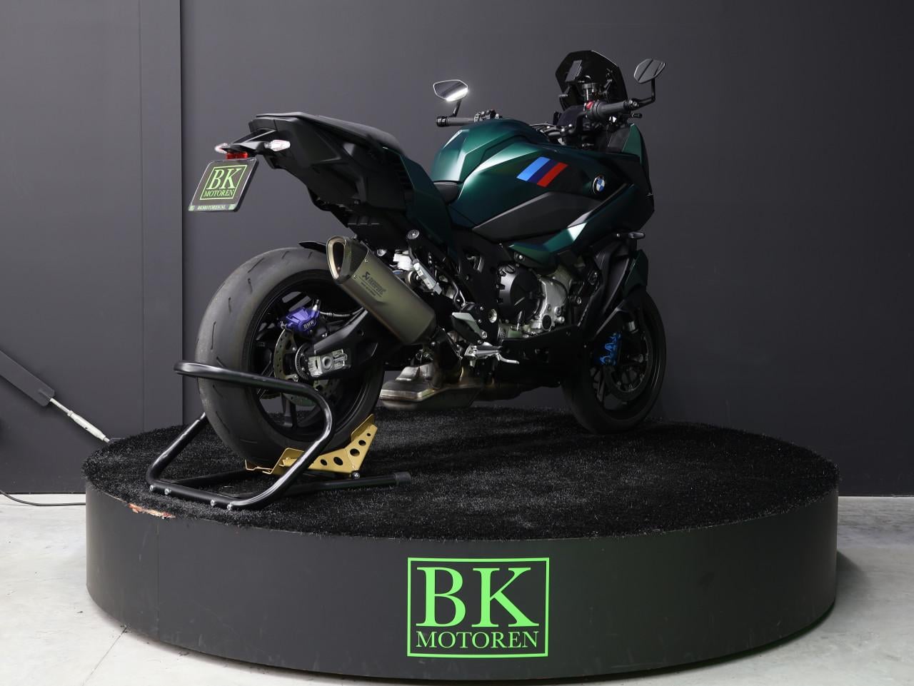 M 1000 XR Aurelius Green | BTW Motor
