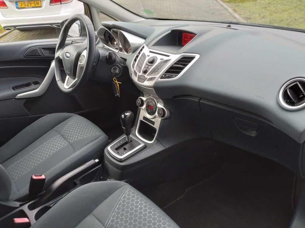 Ford Fiesta 1.4 titanium | automaat