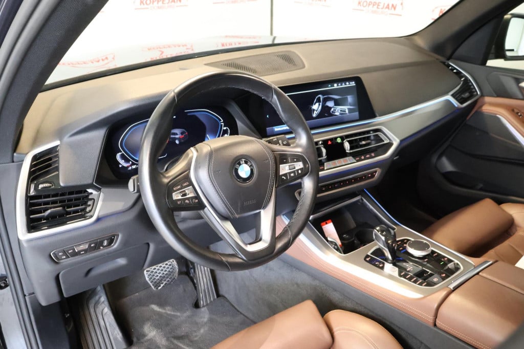 BMW X5 xdrive45e high executive nl auto, memory, luchtvering, carplay & and