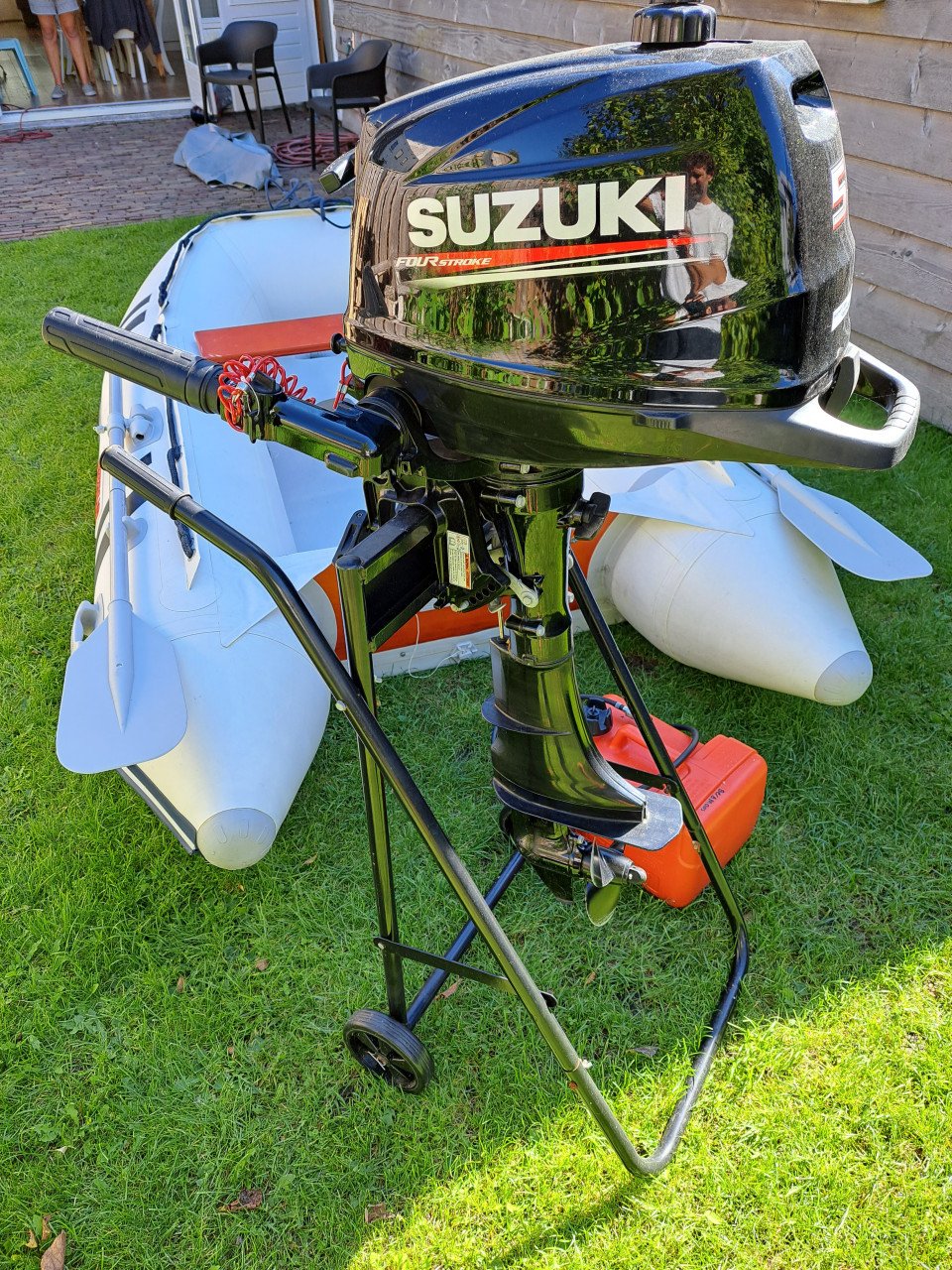 Zodiak suzumar met 5 pk motor
