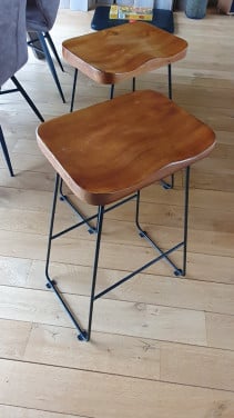 Set van 2 leuke barkrukken