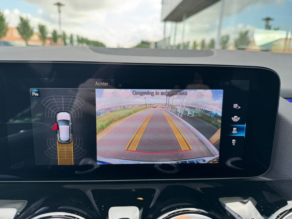Mercedes-Benz Gla-klasse 200 business solution amg automaat /wegklapbare tr