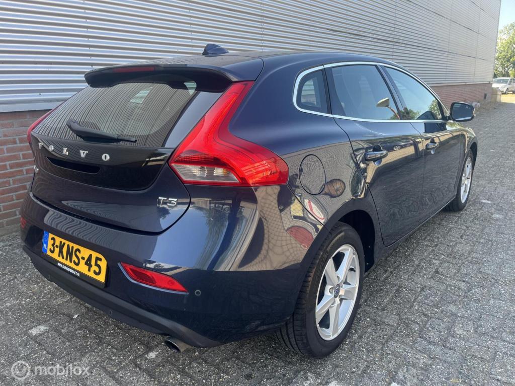 Volvo V40 1.6 t3 momentum