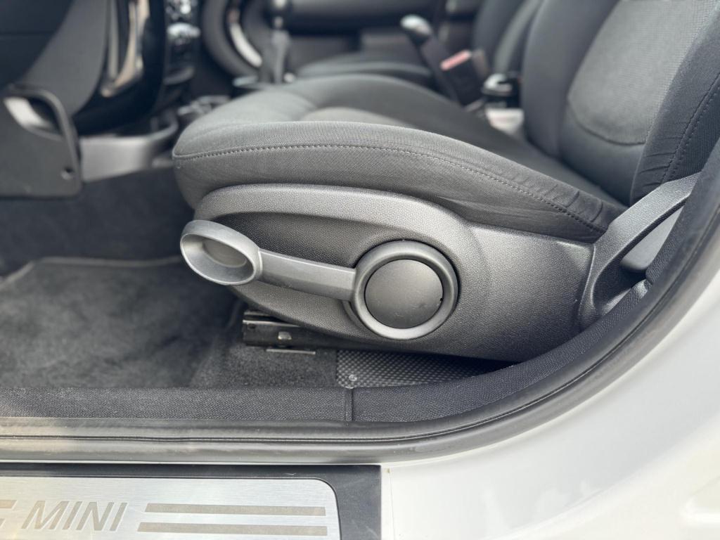 Mini Countryman mini 1.6 cooper | trekhaak | climate control | stoelverwarm