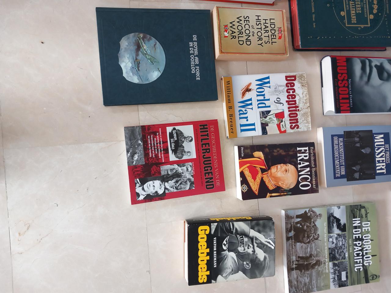 Partij boeken oa 2e wereldoorlog