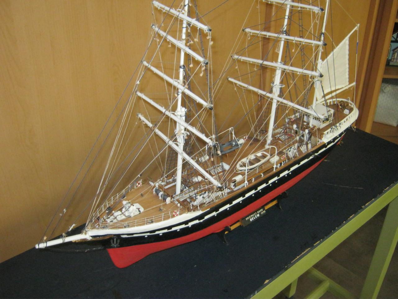 2 scheepsmodellen.