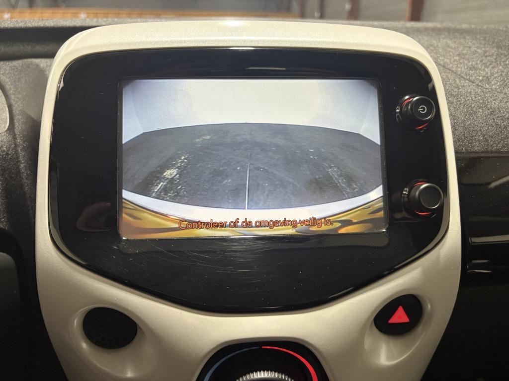 Toyota Aygo 1.0 vvt-i x-pure | lichtmetaal | airco |