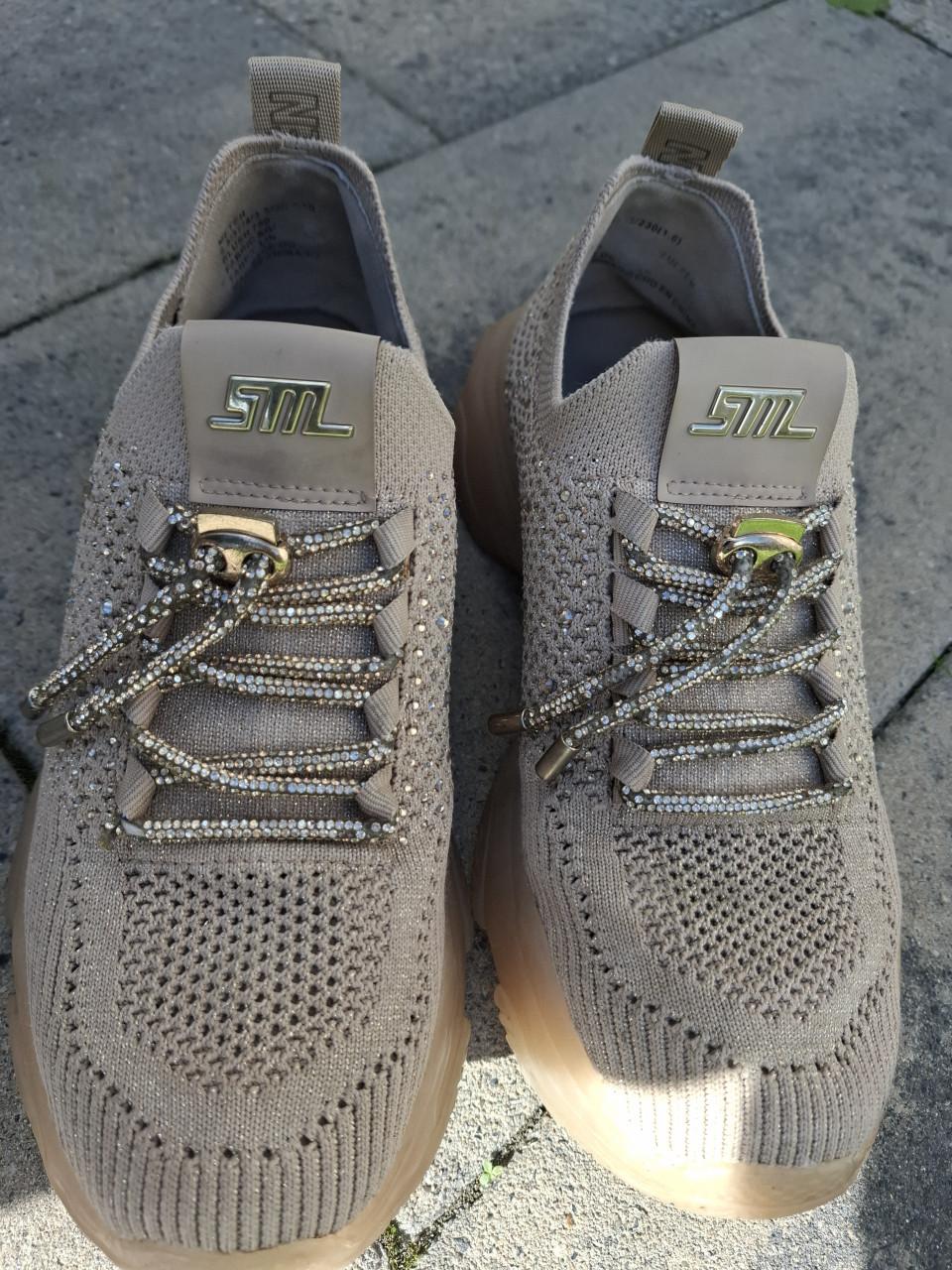 Steve madden sneakers