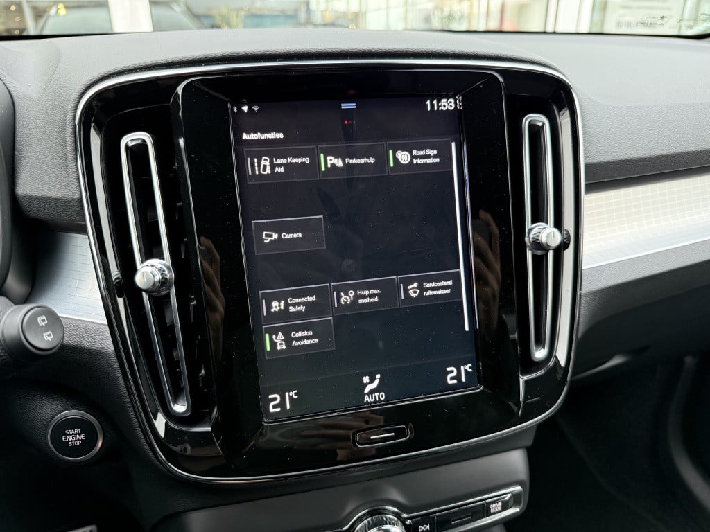 Volvo XC40 t4 211pk recharge inscription exp| navi| climate| camera| dab+|