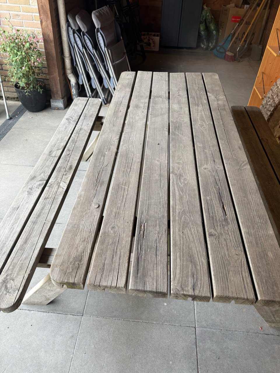 Houten picknicktafel