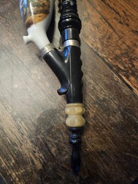 Antieke jachtpijp met hertenafbeelding, prachtige staat