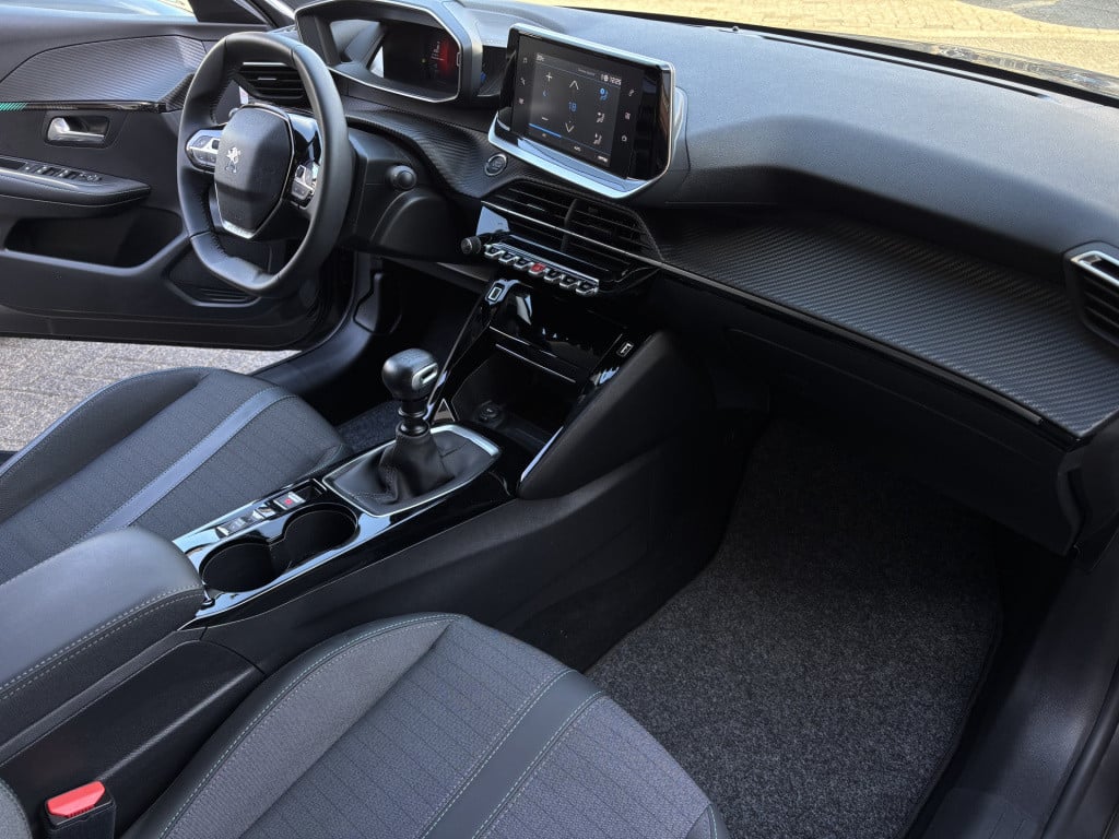 Peugeot 208 1.2 puretech allure pack