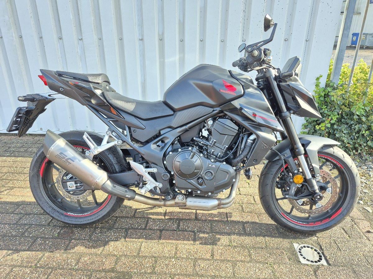 Honda CB750 Hornet uit 2026, stoere naked bike