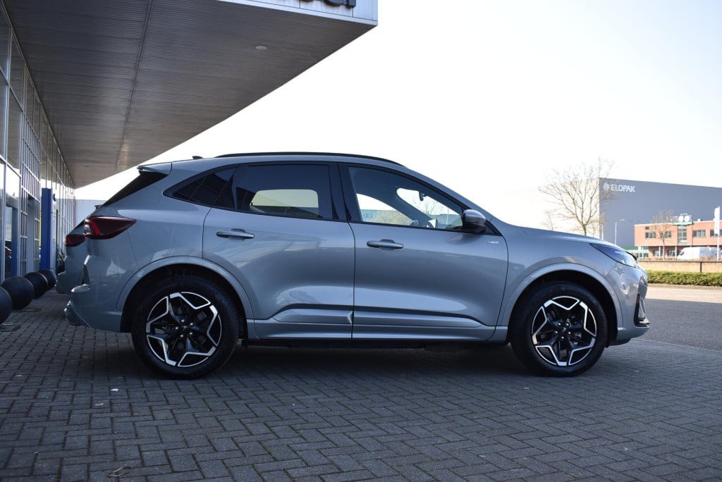 Ford Kuga 2.5 phev st-line | climate control | cruise control | winterpakke