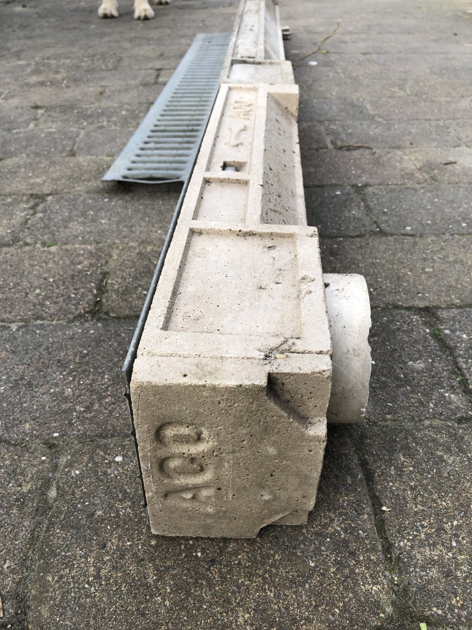 Te koop straat-terras drain ( lijngoot) merk ACO
