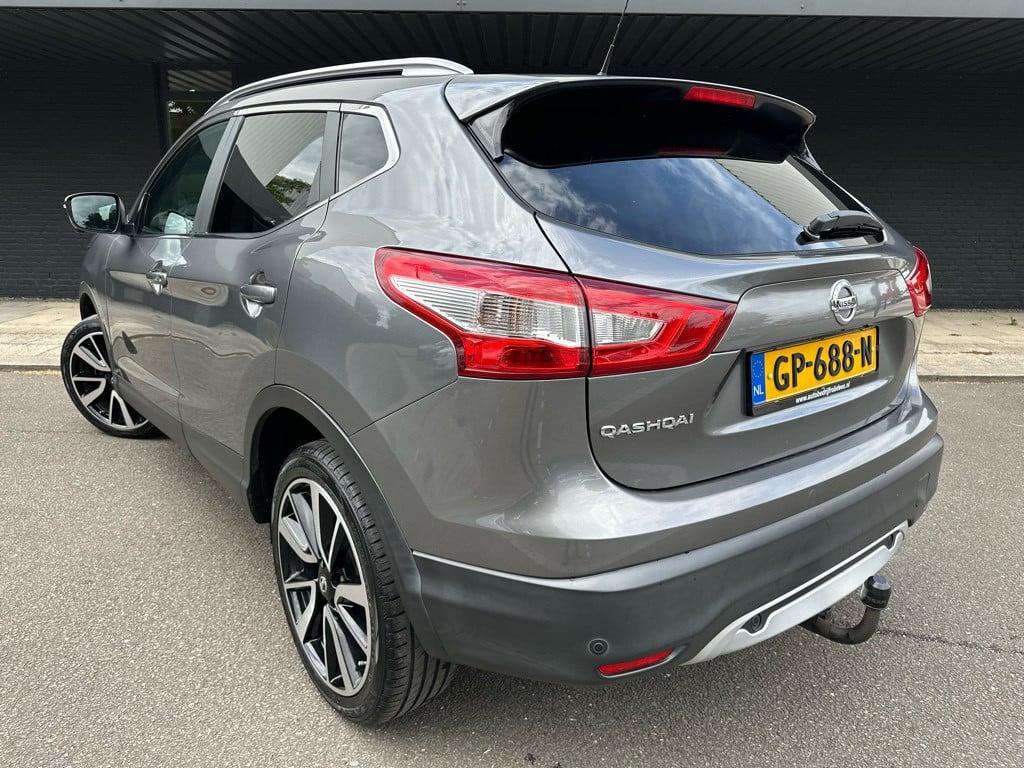 Nissan Qashqai 1.6 turbo tekna // 1500kg trekvermorgen //