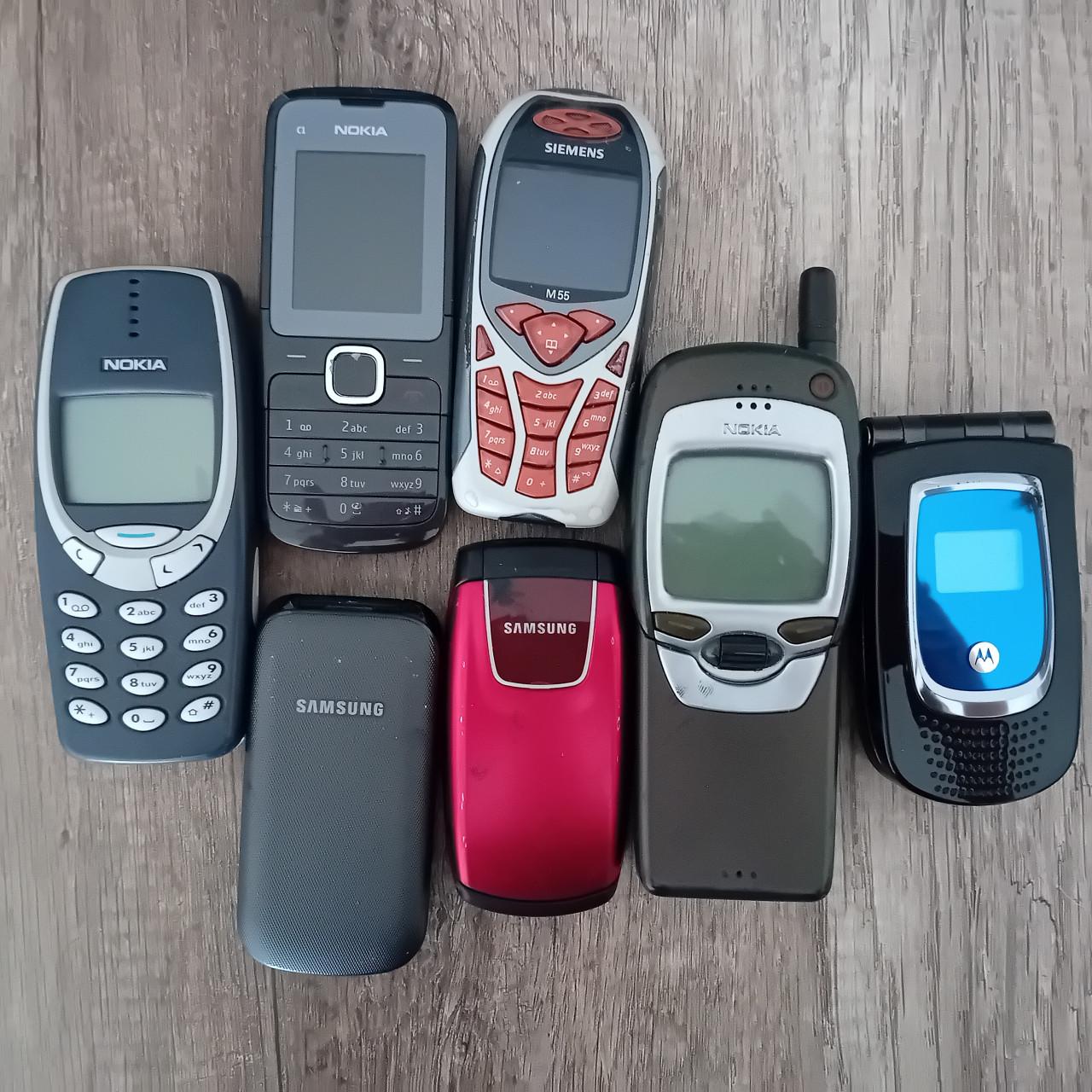 Verzamelig oude mobiel/ telefoons