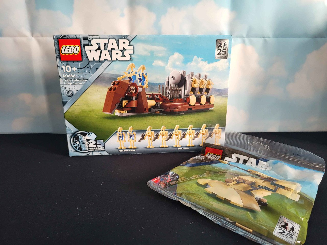 Lego GWP 2024 40686 Troop Carrier + AAT