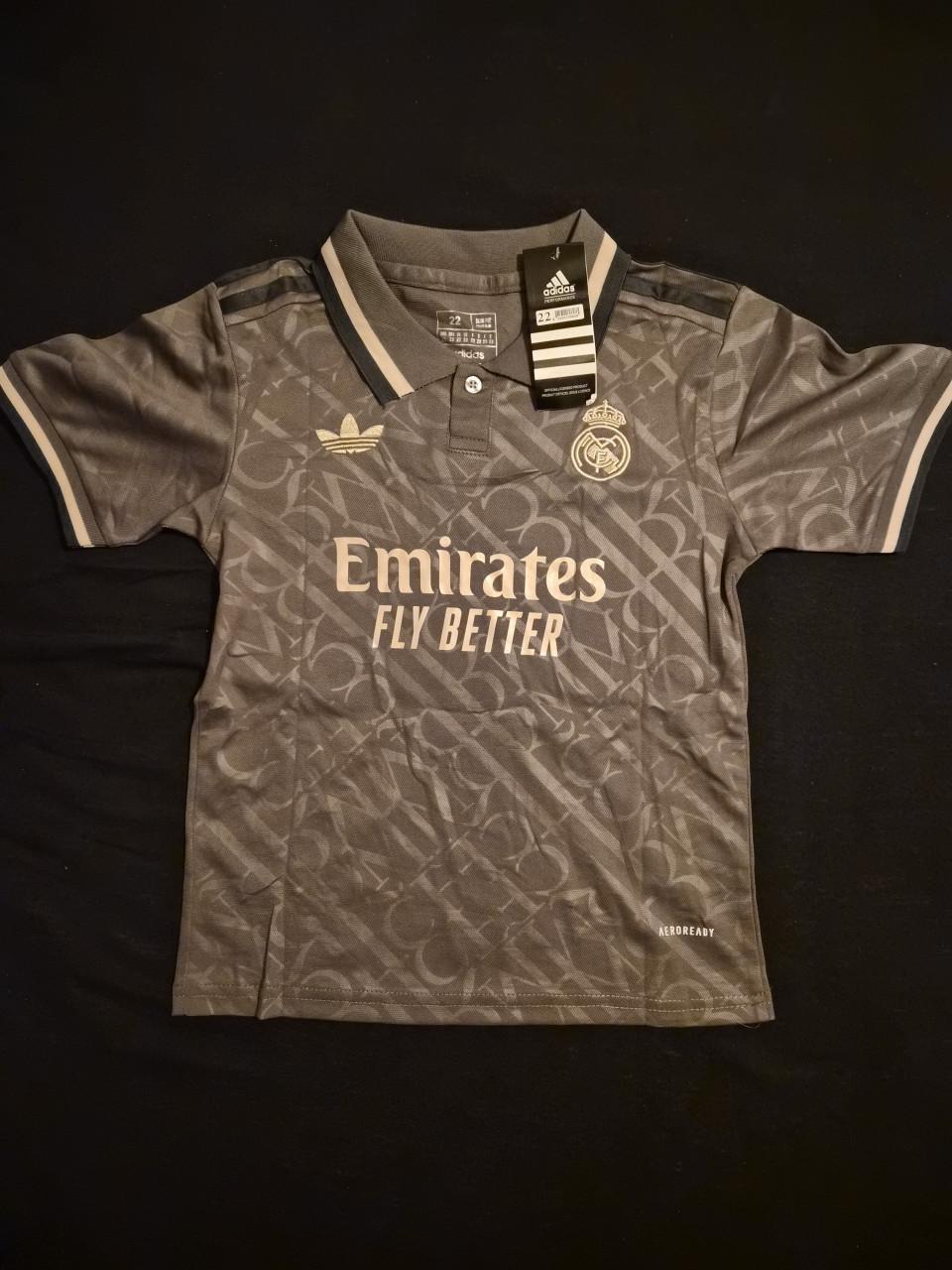 Voetbal Broek en Shirt Real Madrid MT:22