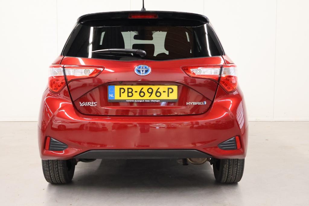 Toyota Yaris 1.5 hyb. bi-tone