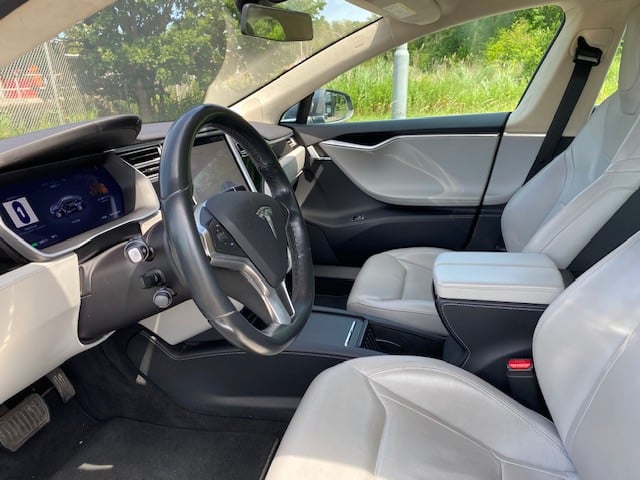 Tesla Model S 85D 2016