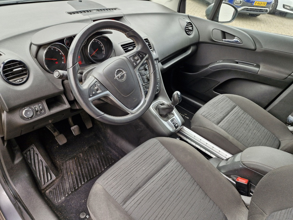 Opel Meriva 1.4 turbo design edition