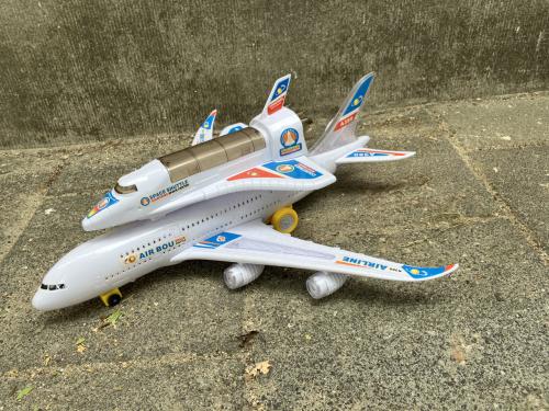 Speelgoed  Vliegtuig Airbus met space shuttle