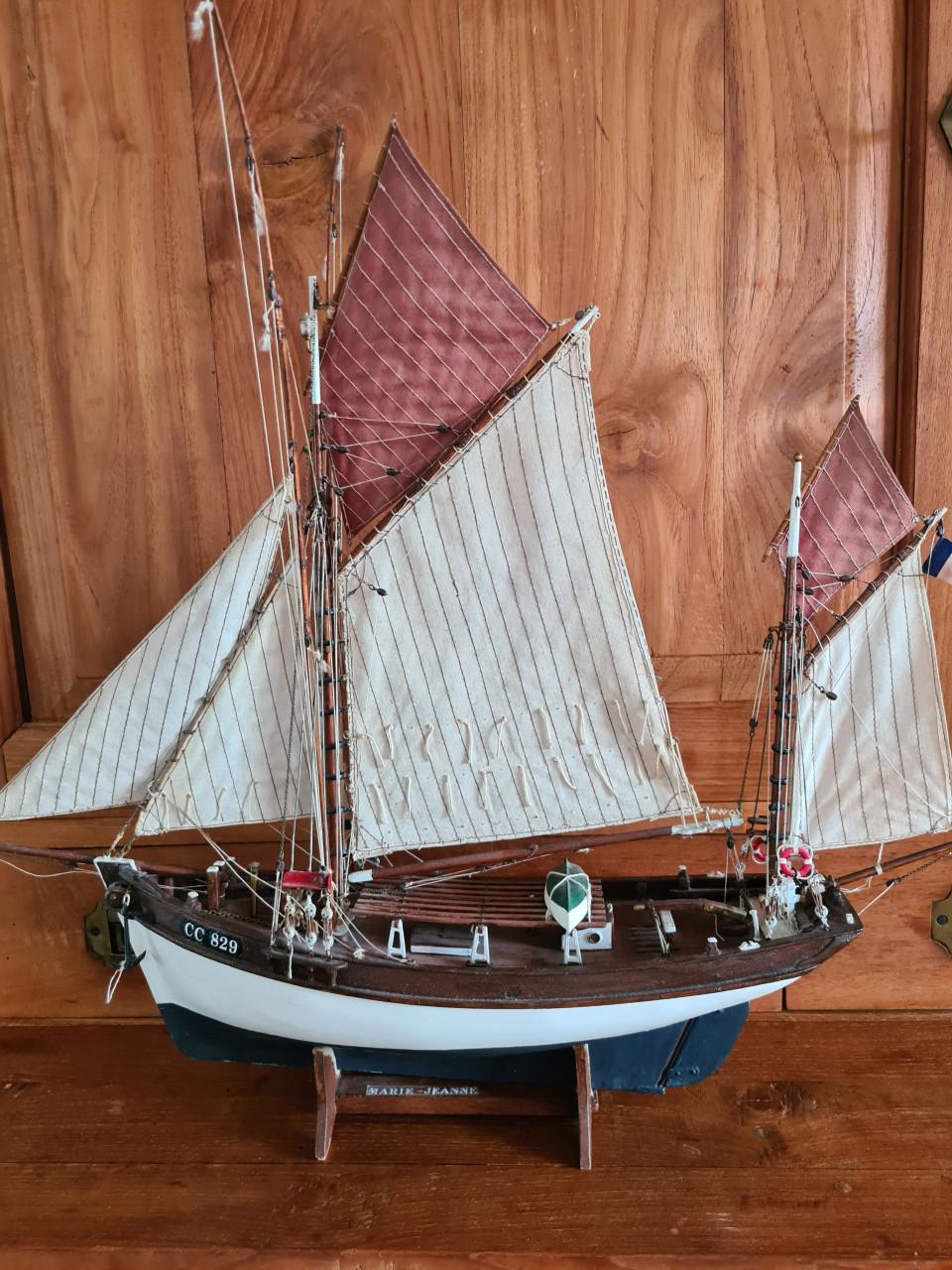 Zeer mooi gedetailleerd model van een zeilboot, type CC 829