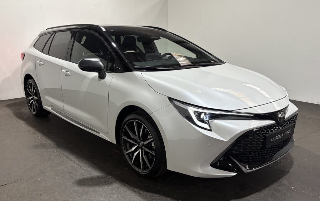 Toyota Corolla Touring Sports | € 1.500,- hybrid 180 gr sport