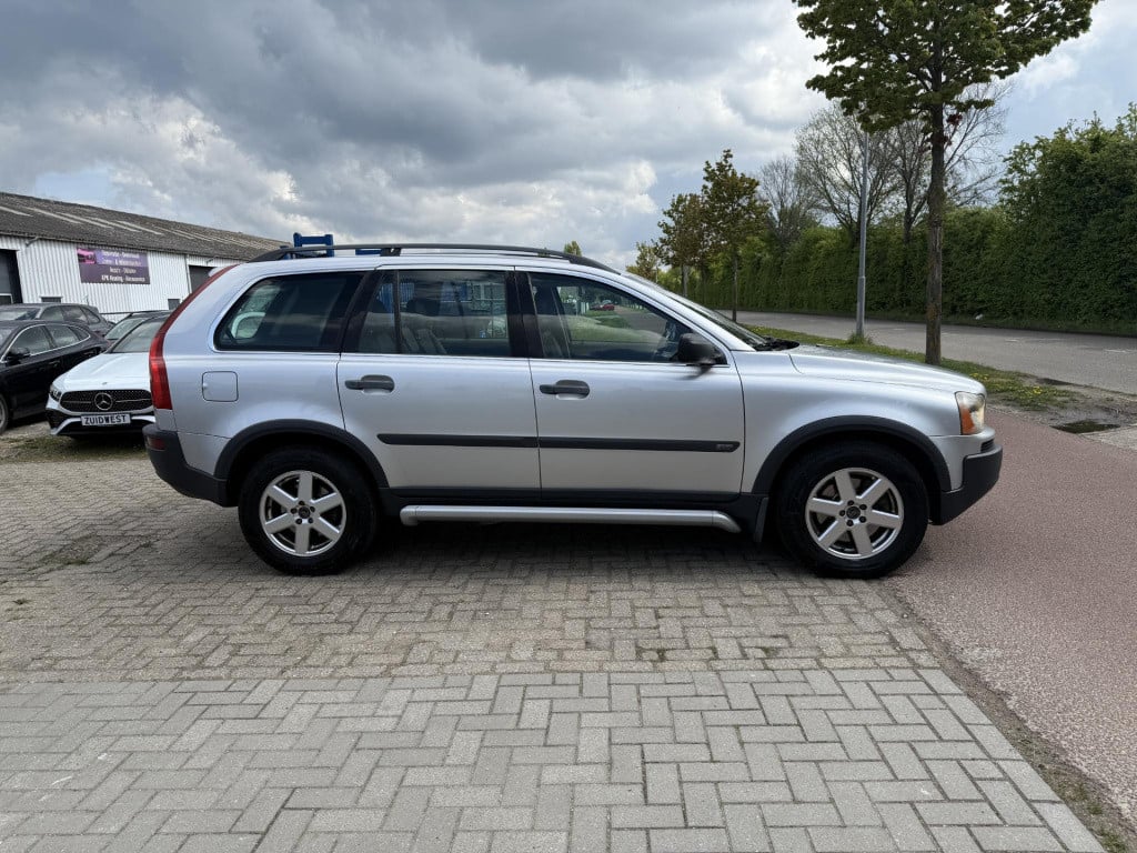 Volvo XC90 2.4 d5 exclusive automaat 7 persoons leder