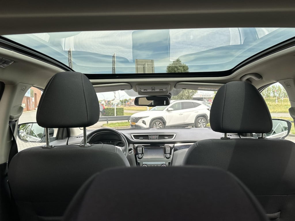Nissan Qashqai 1.2 n-connecta | navigatie | 360° camera | trekhaak | keyles
