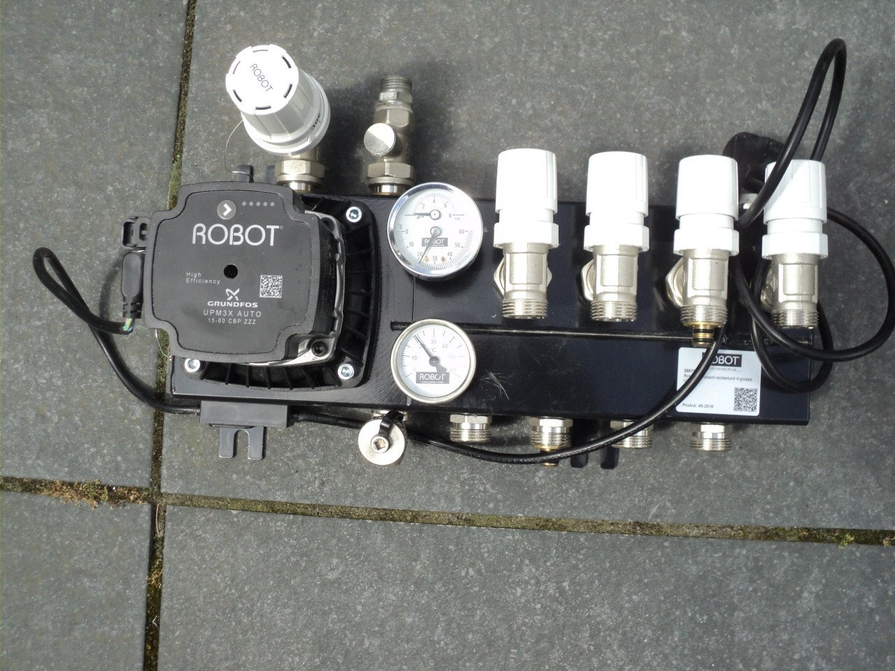 In perfecte staat 4 groep ROBOTverdeler vloerverwarming ENERGI ZUINIGE pomp