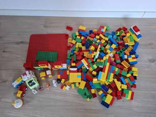 Duplo met grondplaat en ijstruck