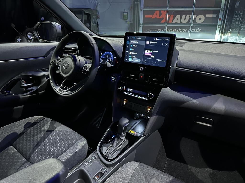 Toyota Yaris Cross 1.5 hybrid 130 dynamic *acc*winterpakket*camera*17inch*