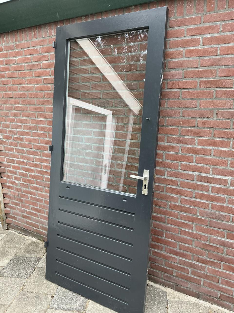Achterdeur (B)