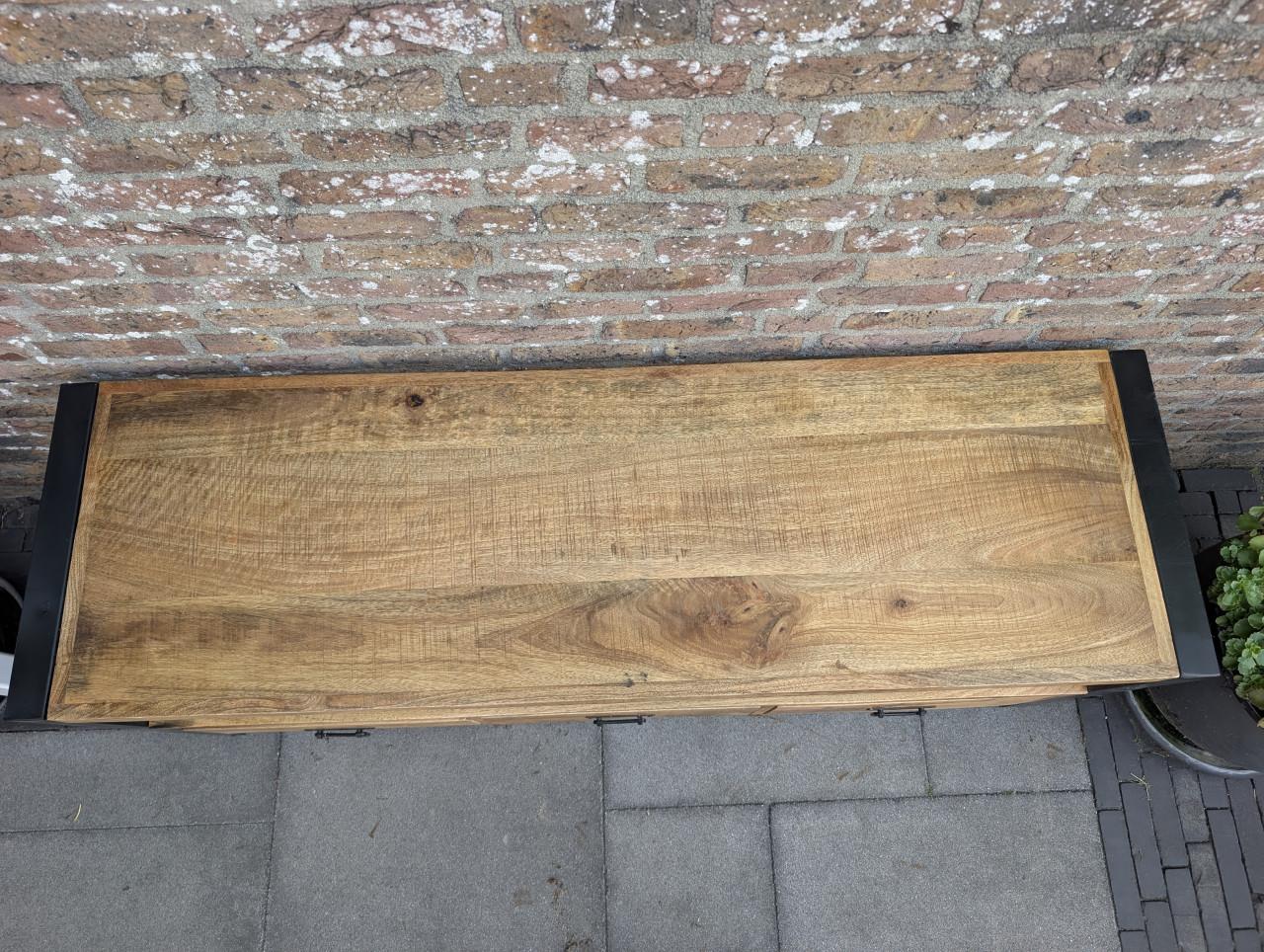 Mangohouten tv meubel