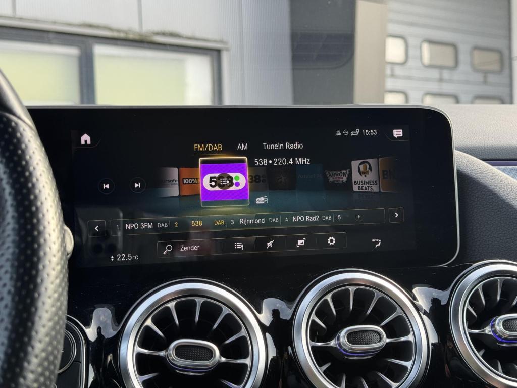 Mercedes-Benz Gla-klasse 200 amg line edition incl. trekhaak afneembaar!