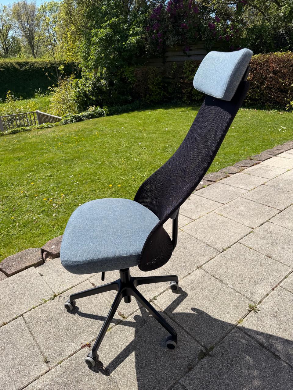 Te koop: Bureau stoel + 2 krukjes