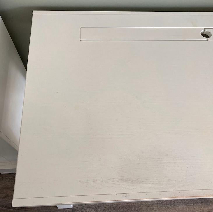 Wit bureau met zwart vak (BePureHome Grooving bureau)