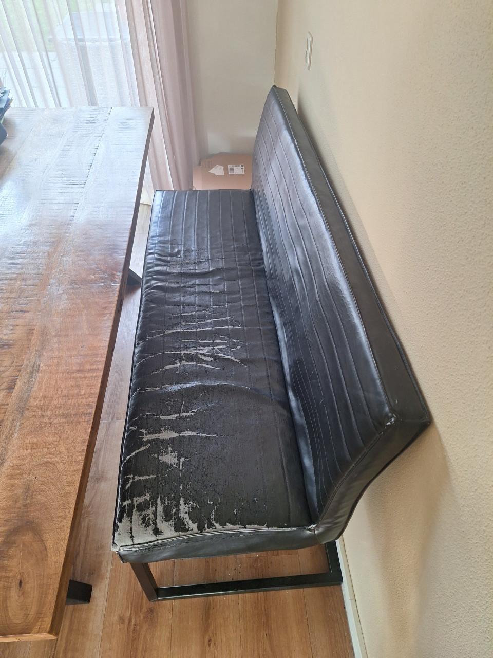 GRATIS eetbank GERESERVEERD